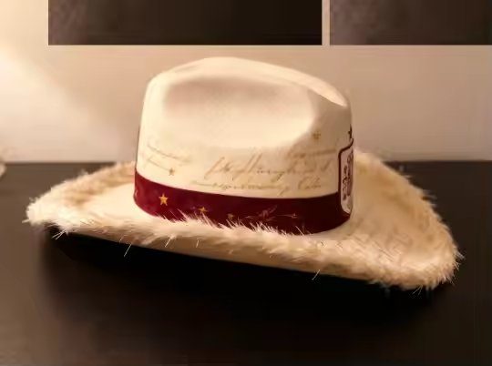 Gelillo's Hat – lateral